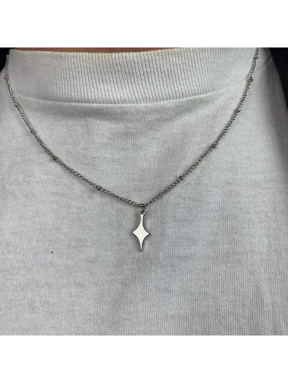 Cyber Y2k grunge silver star opium necklace. Cool simple design. Chain is